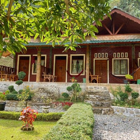 Sahnan Guest House Bukit Lawang Exteriör bild